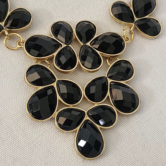 Gold and Black Floral Bid Necklace and Teardrop Earrings Set - Picture 9 of 11